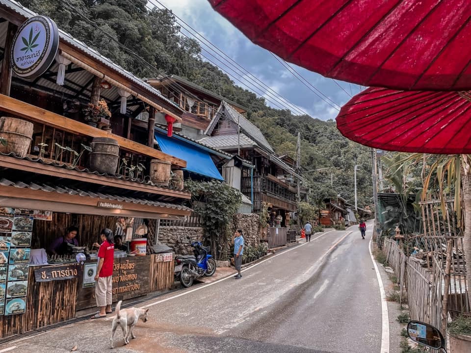 làng cổ baan mae kampong 