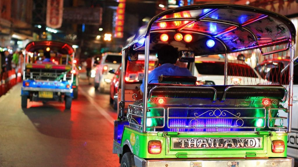 thuê xe tuk tuk