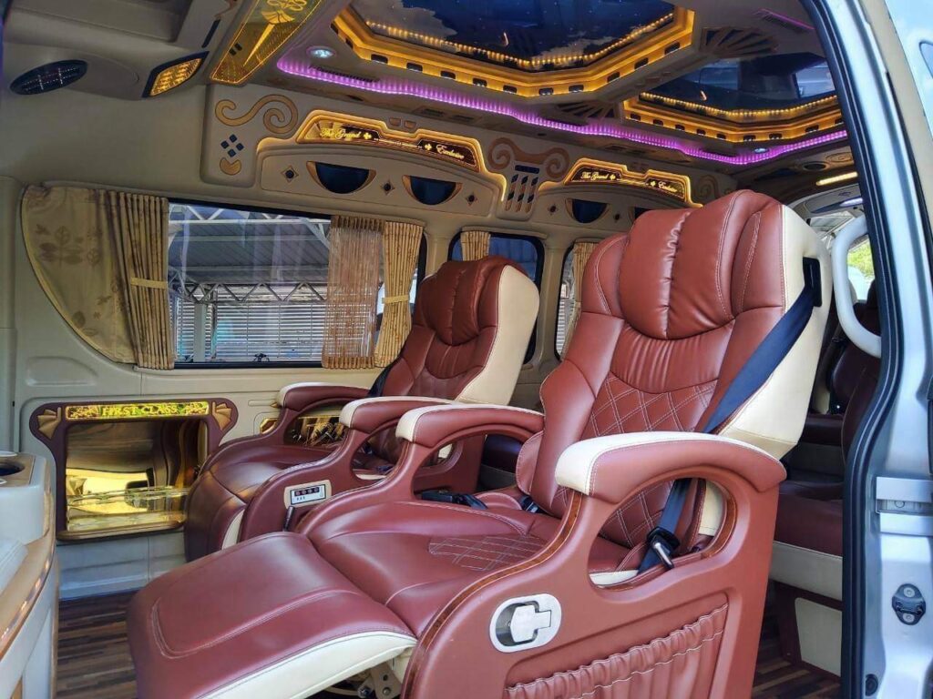 Nội thất xe sang trọng, tiện nghi