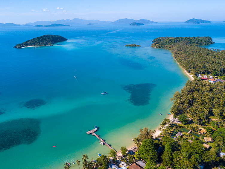 Koh Mak nhìn từ trên cao như một bức tranh thủy mặc