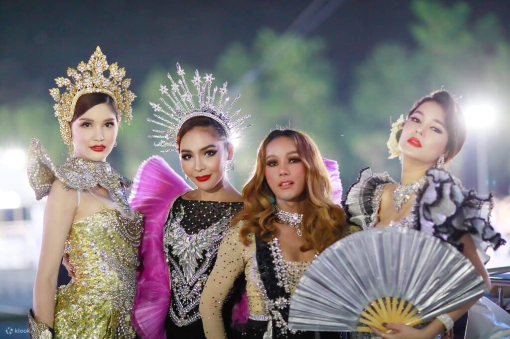 Show Tiffany Pattaya được nhiều du khách Thái Lan yêu thích